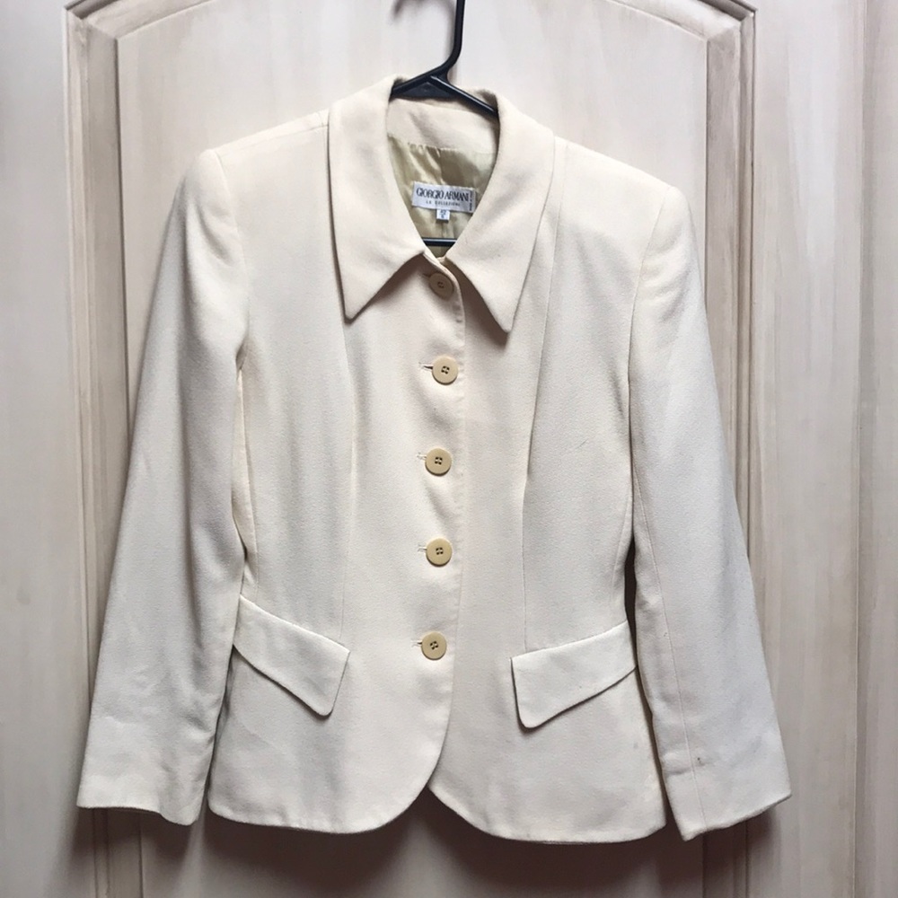 Vintage Giorgio Armani blazer. Size 6